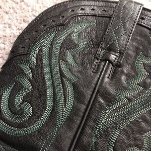 ARIAT Cowgirl boots size 8